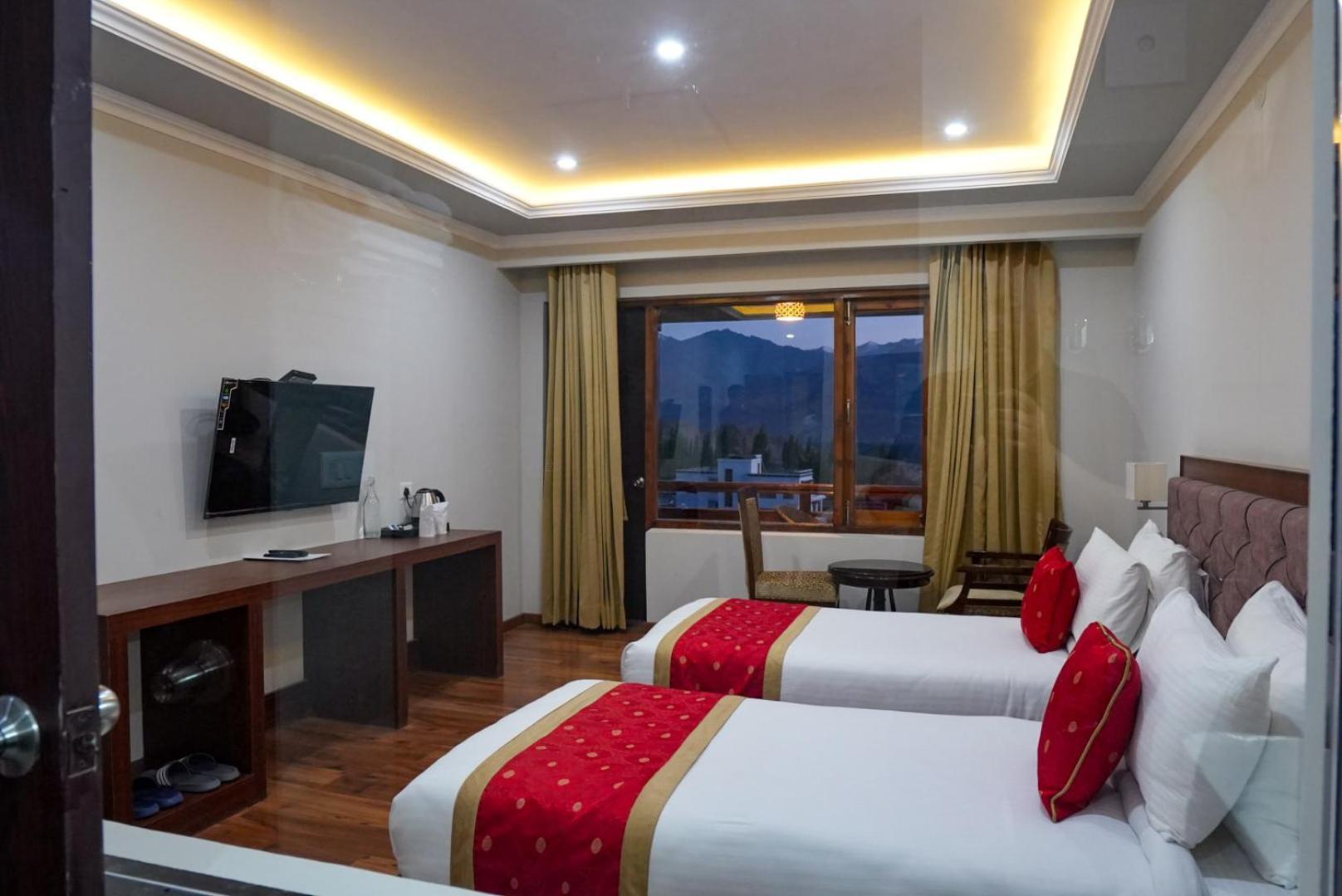 Hotel Karma Residency Leh Ngoại thất bức ảnh